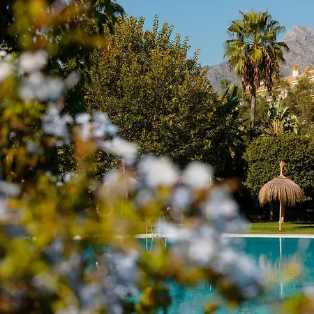 Ground Floor With Terrace And Pool In Puerto Banus, Apartment *