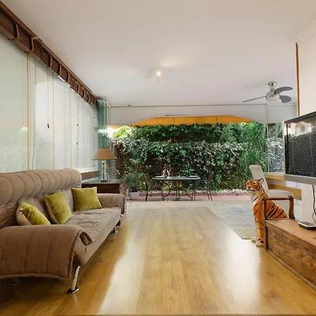 Apartment Ground Floor With Terrace And Pool In Puerto Banus, Marbella