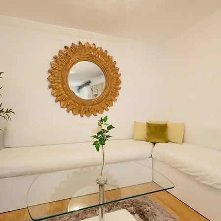 Ground Floor With Terrace And Pool In Puerto Banus, Apartment Marbella