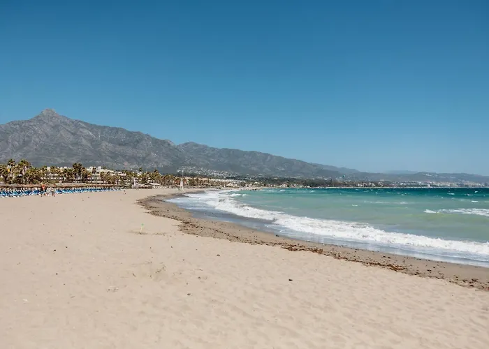 Spacious Apartment, With Private Terrace And Large Communal Pool And Tennis Courts, In Puerto Banus *