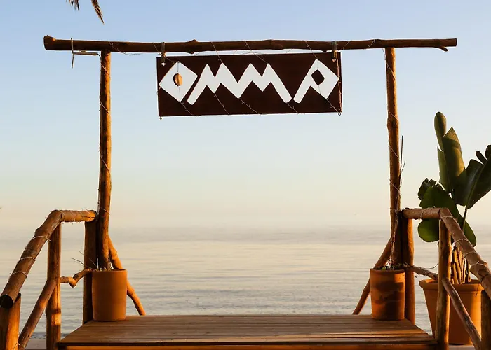 Spacious Apartment, With Private Terrace And Large Communal Pool And Tennis Courts, In Puerto Banus * 马尔韦利亚